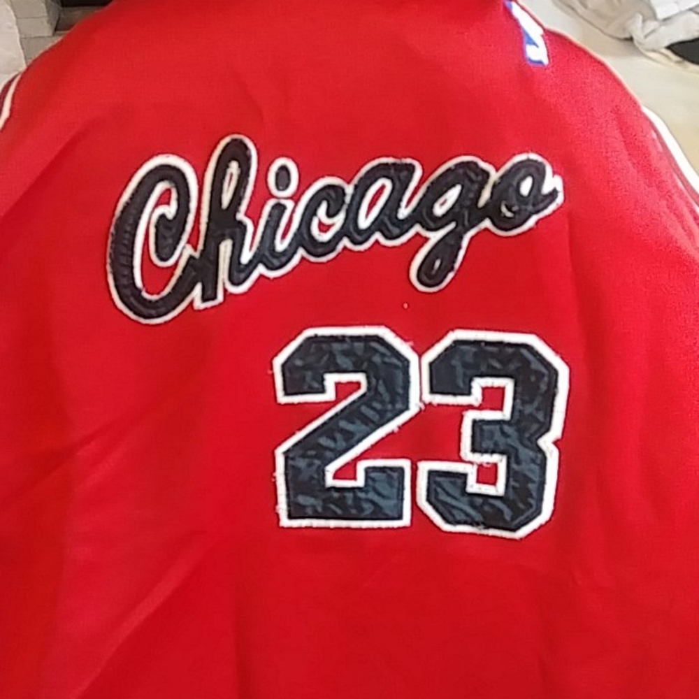 1984 -1985 Chicago Bulls Mitchell & Ness Jersey